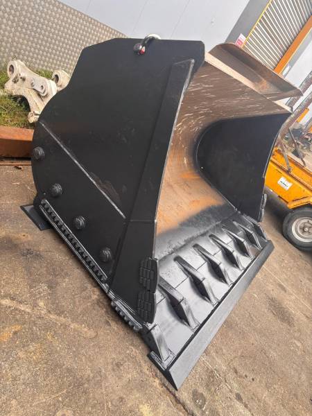 Remise en état d'un godet chargeur et changement de la lame d'attaque prix et délai