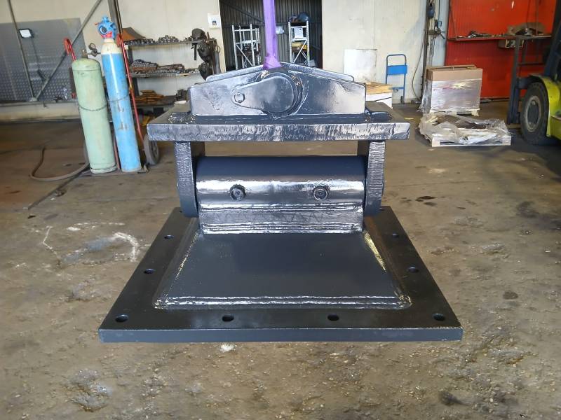 faire fabriquer une platine à boulonner qui s'incline en Gironde