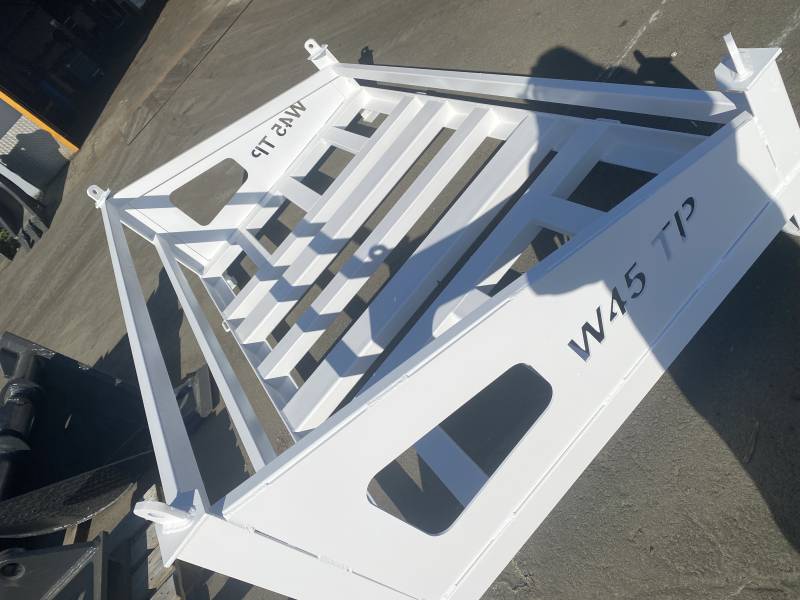 FABRICATION DE PANIER POUR RANGER LES GODETS PRES DE CHEZ MOI